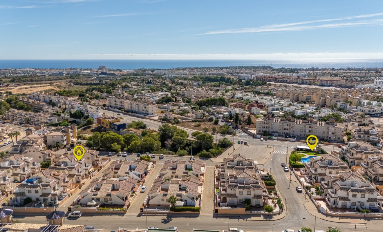 Wederverkoop - Semi Detached Villa - Lomas de Cabo Roig - Orihuela Costa