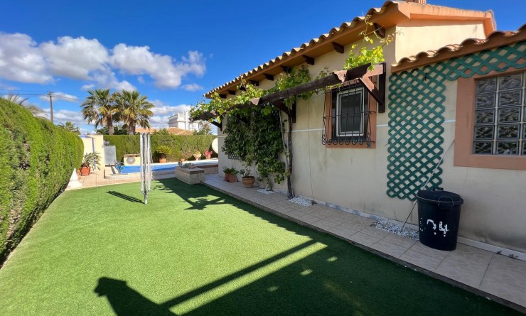 Wederverkoop - Villa - Orihuela - Cabo Roig