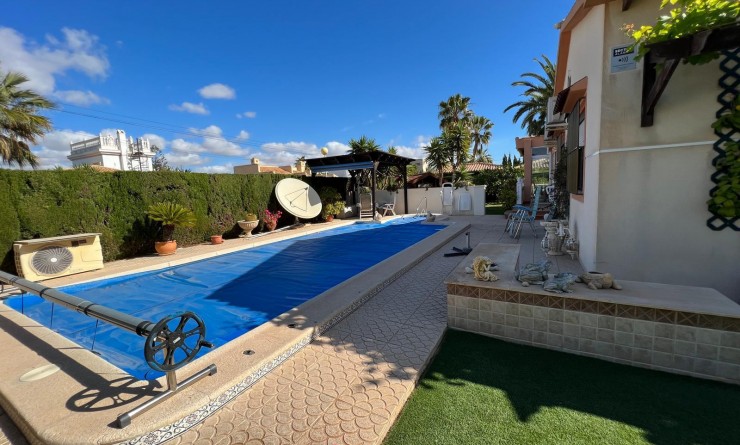 Wederverkoop - Villa - Orihuela - Cabo Roig