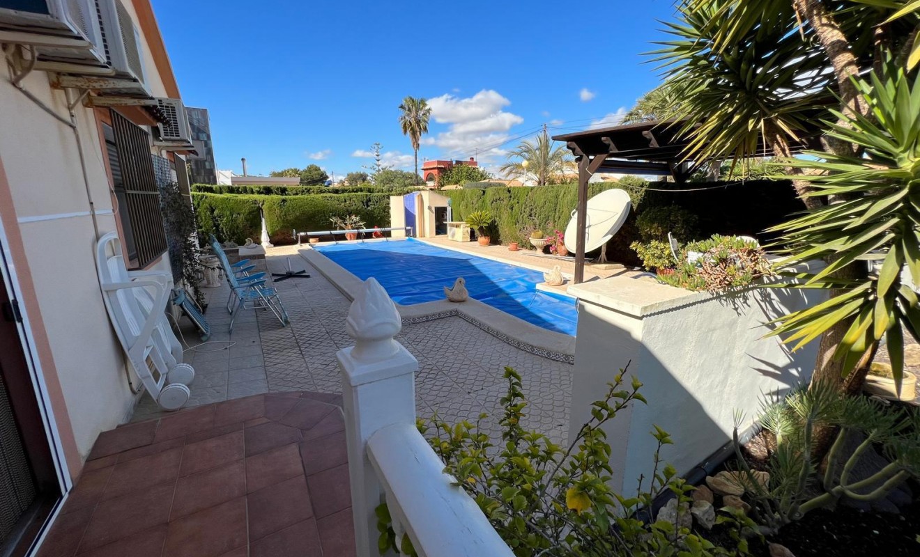 Wederverkoop - Villa - Orihuela - Cabo Roig