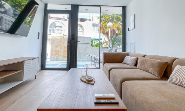 Wederverkoop - Herenhuis - Torrevieja - Nueva Torrevieja - Aguas Nuevas