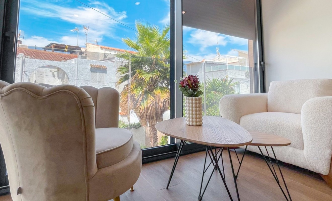 Wederverkoop - Herenhuis - Torrevieja - Nueva Torrevieja - Aguas Nuevas
