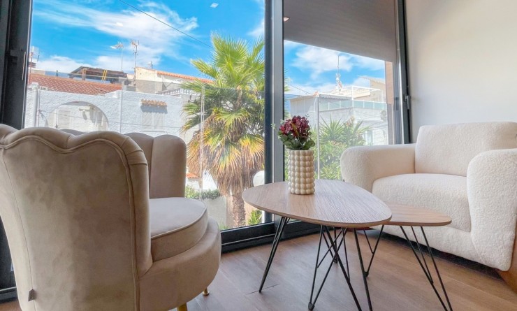 Wederverkoop - Herenhuis - Torrevieja - Nueva Torrevieja - Aguas Nuevas