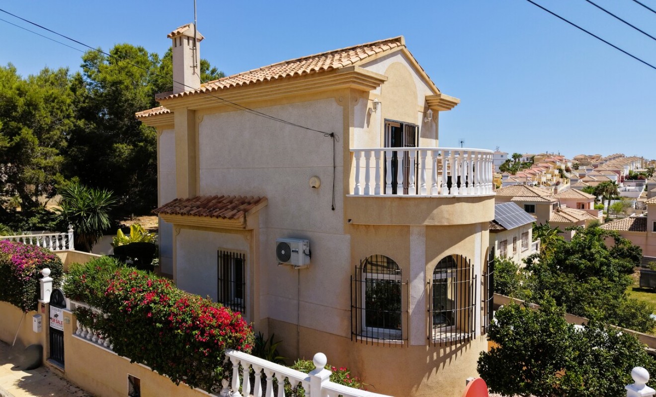 Sale - Villa - Villamartín - Costa Blanca