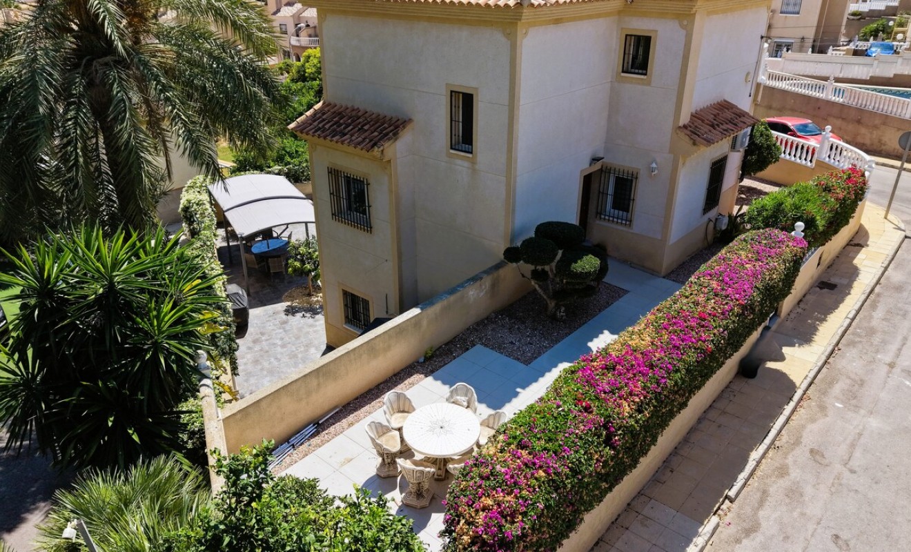 Sale - Villa - Villamartín - Costa Blanca