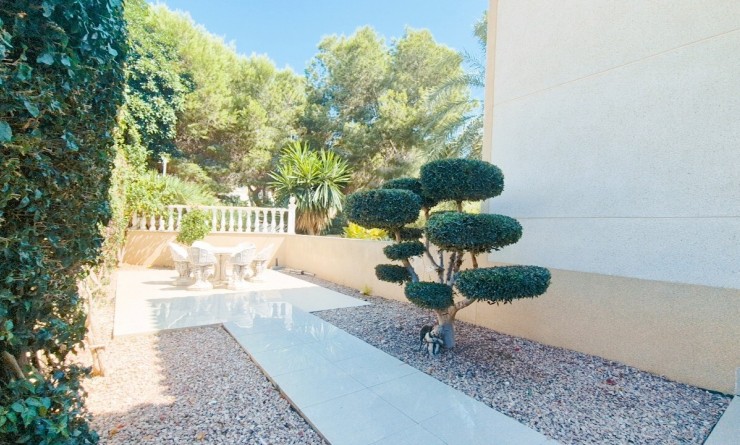 Sale - Villa - Villamartín - Costa Blanca