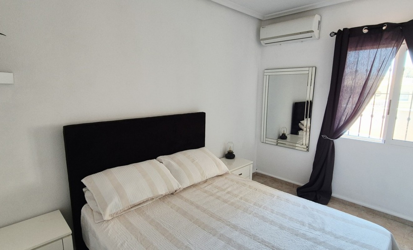 Sale - Villa - Villamartín - Costa Blanca