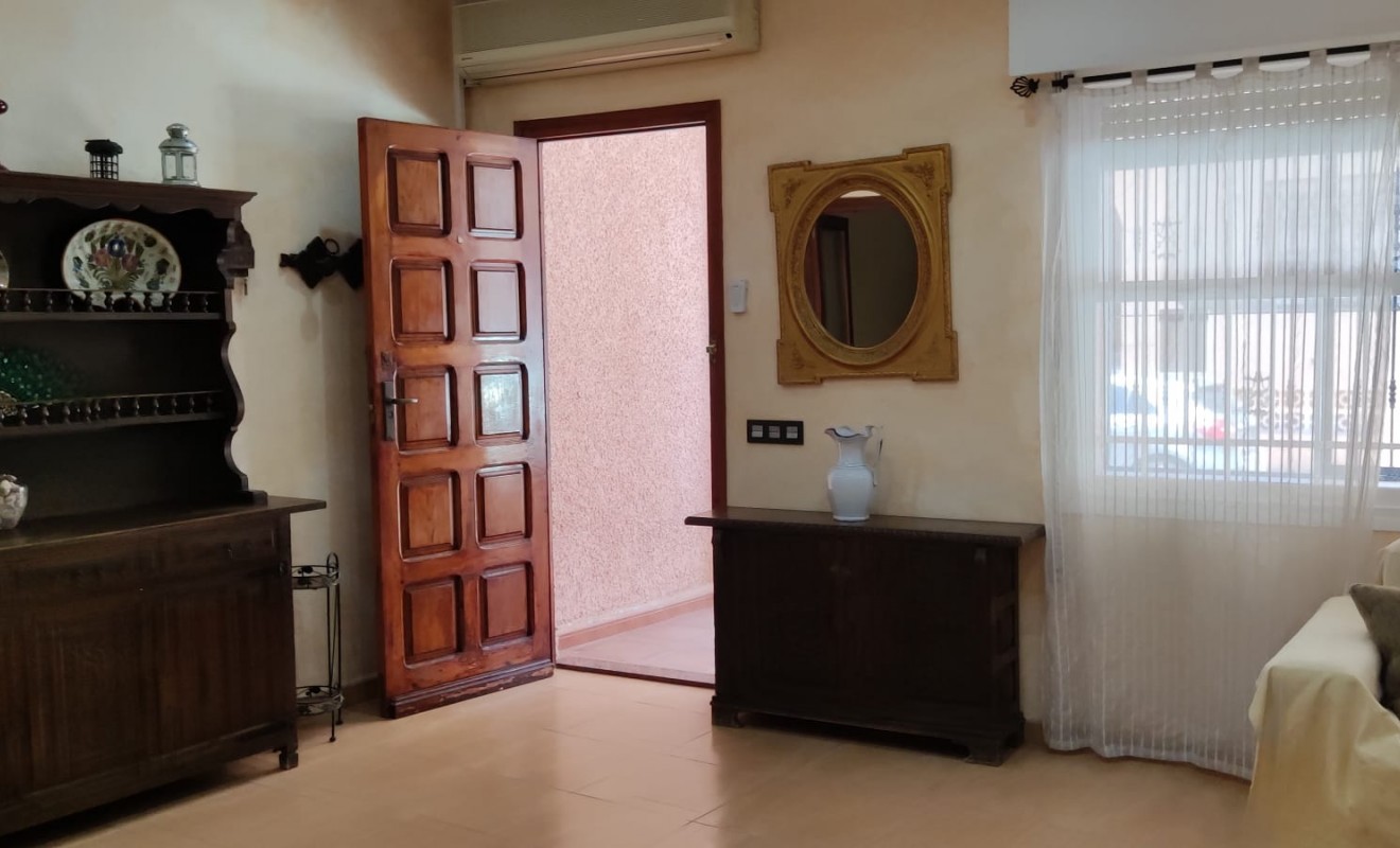 Sale - Villa - Torrevieja - Playa de los Locos