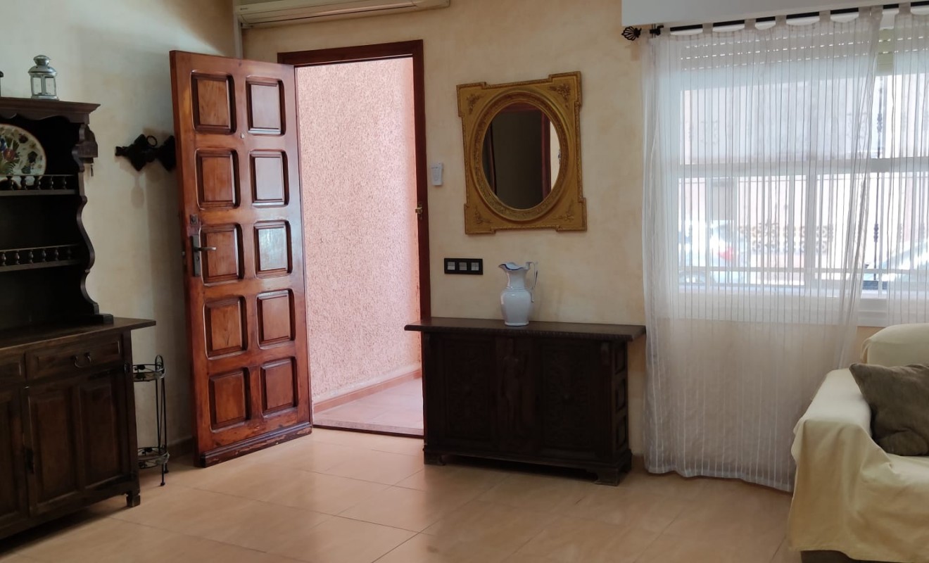 Sale - Villa - Torrevieja - Playa de los Locos