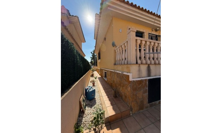 Sale - House - Orihuela - Villamartin