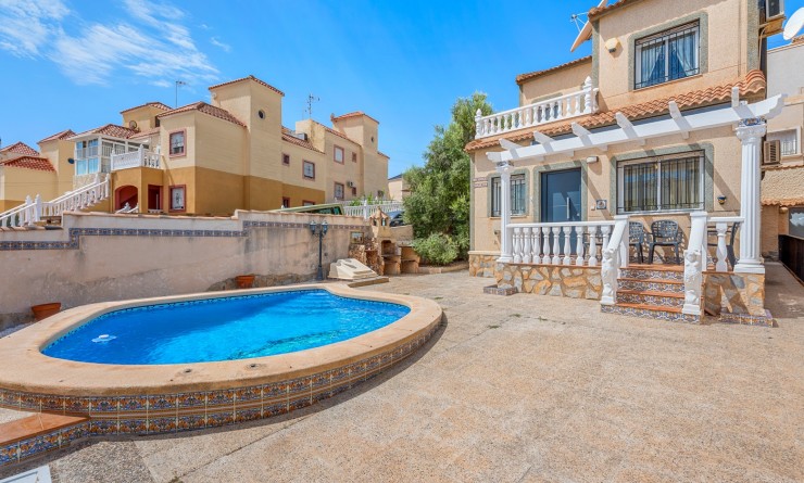 Sale - Villa - Orihuela Costa - El Galan