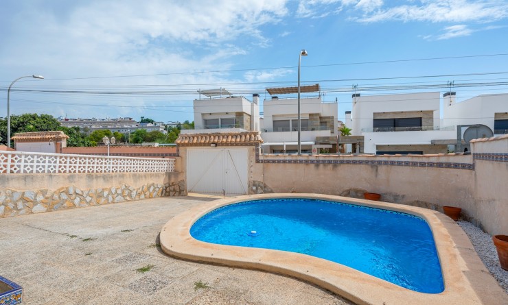 Sale - Villa - Orihuela Costa - El Galan