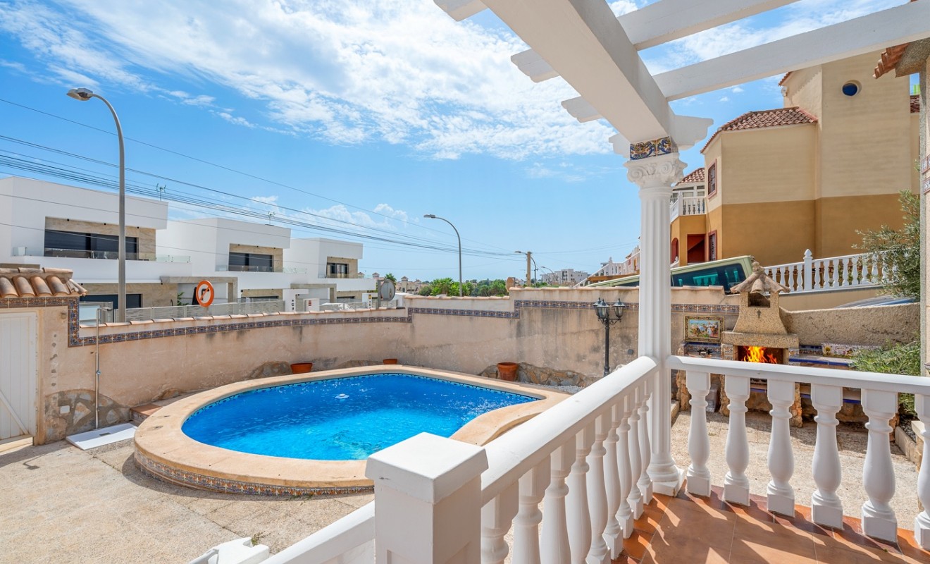 Sale - Villa - Orihuela Costa - El Galan