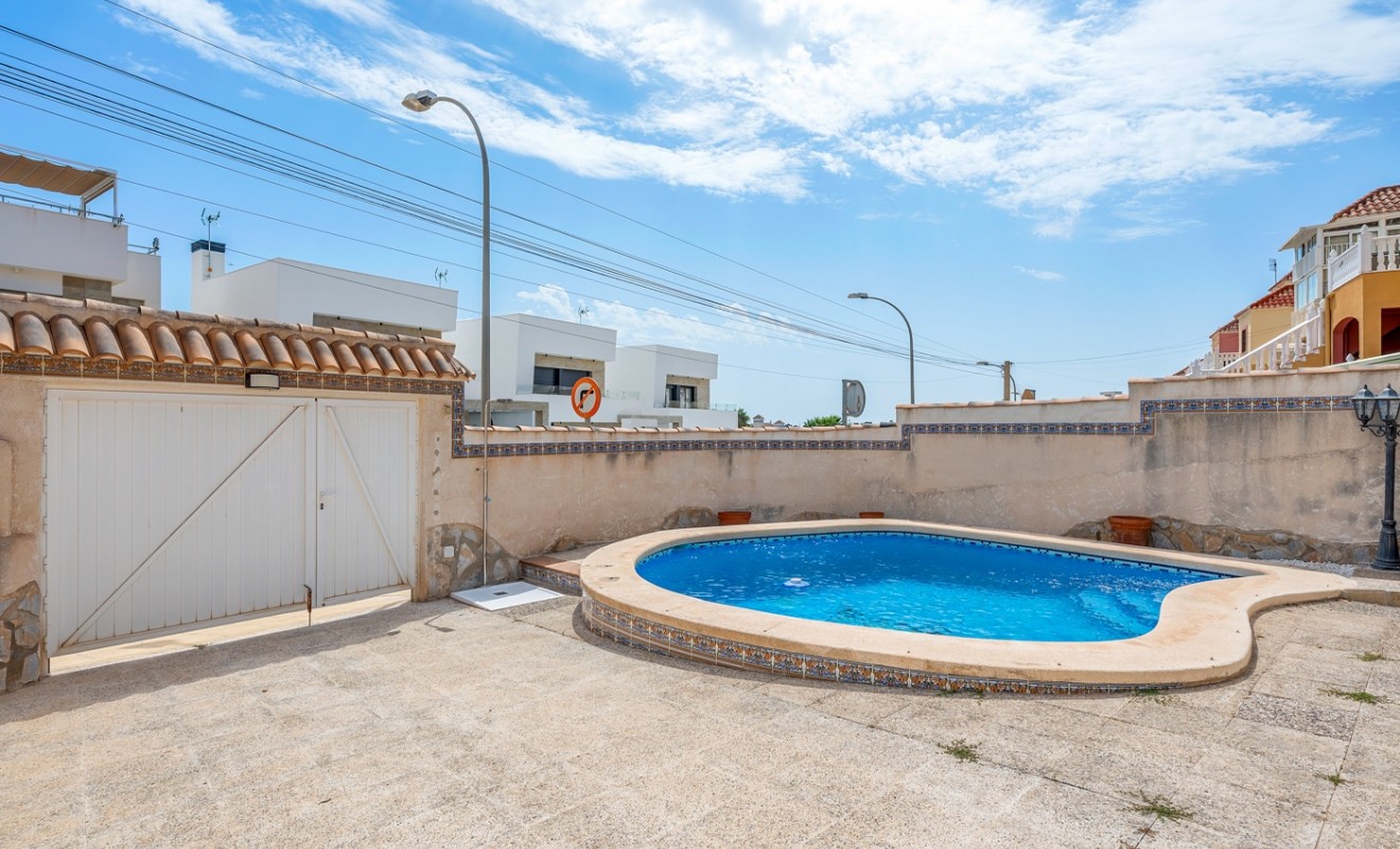 Sale - Villa - Orihuela Costa - El Galan