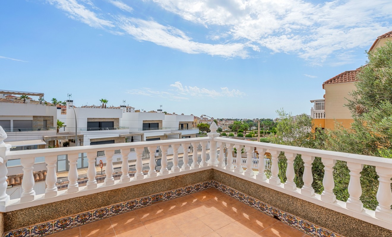 Sale - Villa - Orihuela Costa - El Galan
