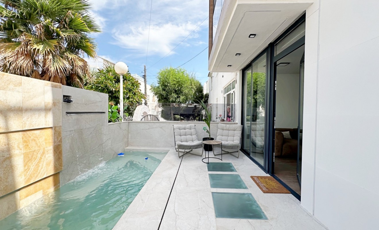 Wederverkoop - Terraced house / Townhouse - Torrevieja - Torrevieja - Aguas Nuevas