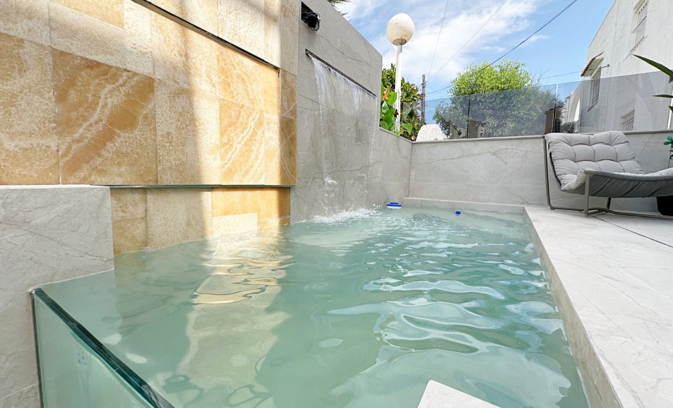 Wederverkoop - Terraced house / Townhouse - Torrevieja - Torrevieja - Aguas Nuevas