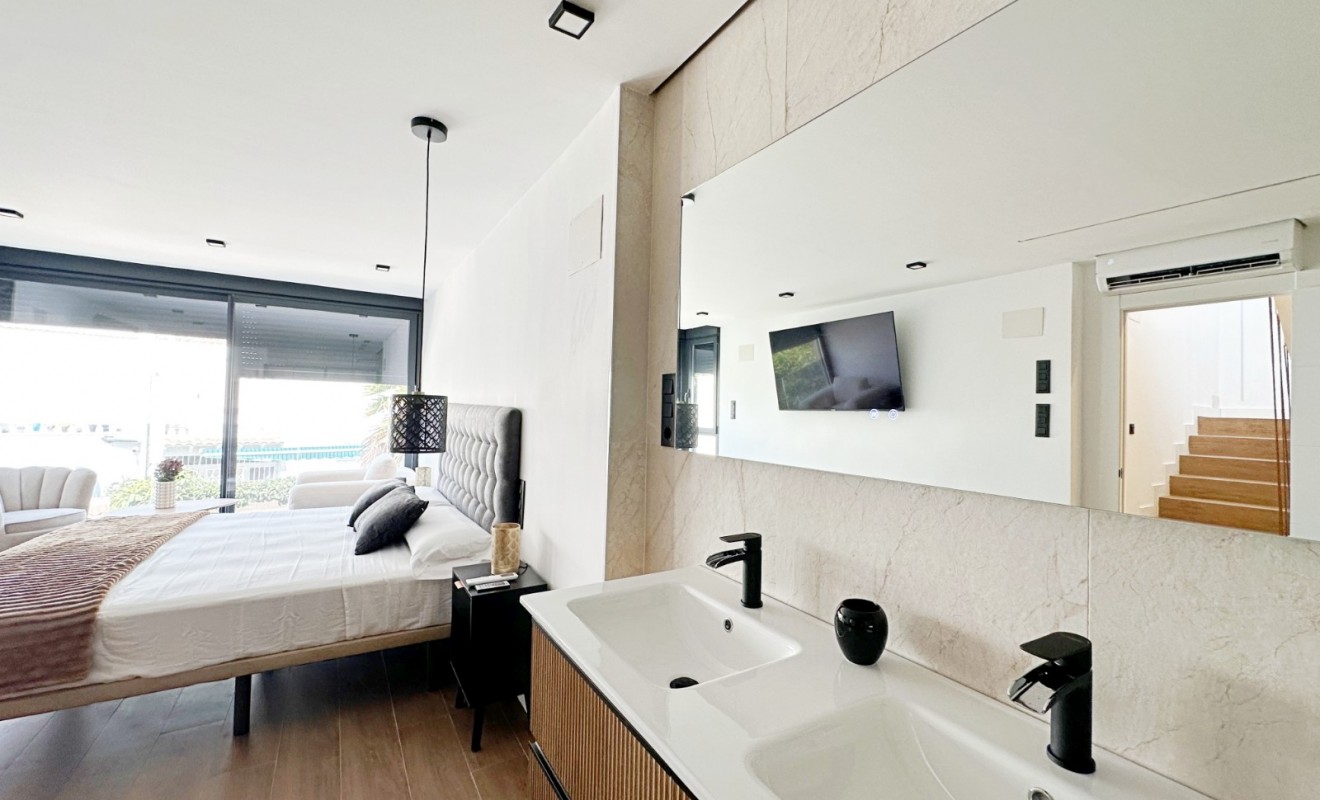 Wederverkoop - Terraced house / Townhouse - Torrevieja - Torrevieja - Aguas Nuevas