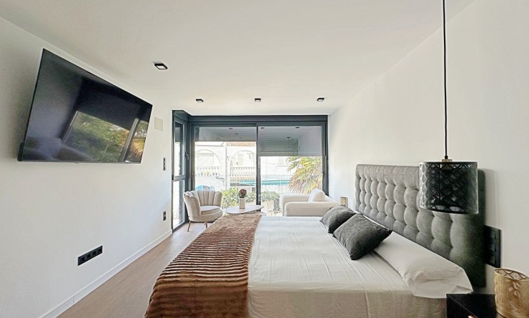 Wederverkoop - Terraced house / Townhouse - Torrevieja - Torrevieja - Aguas Nuevas