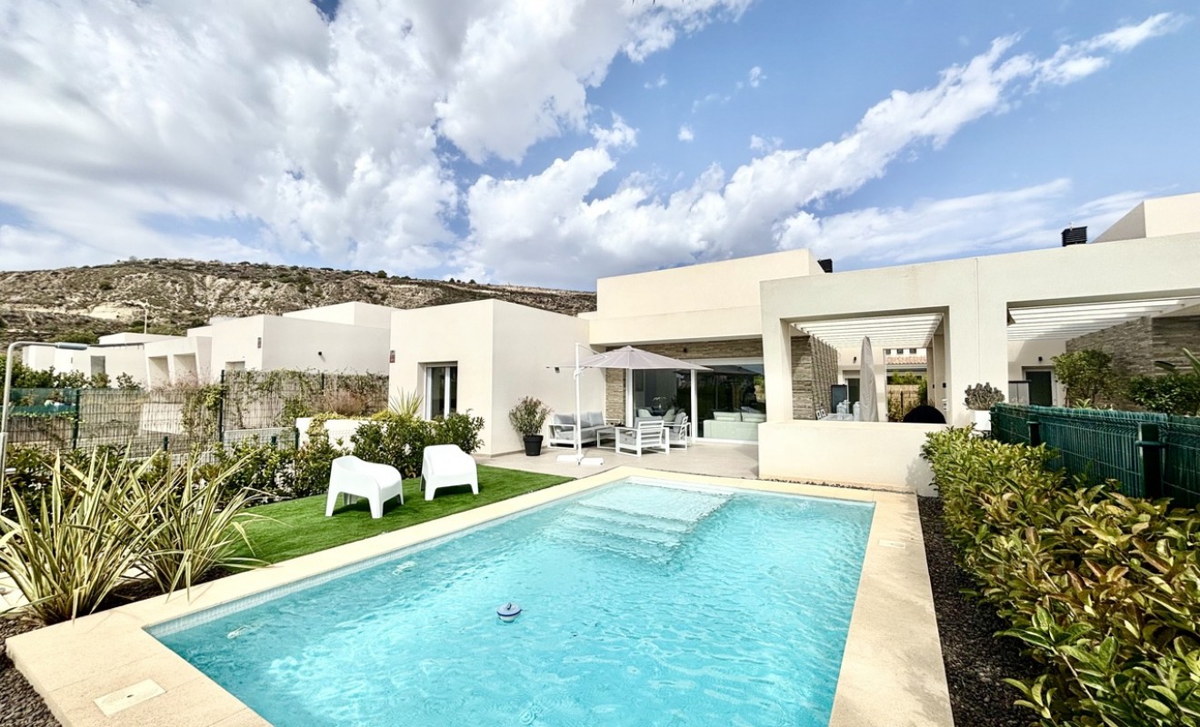 Sale - Villa - Algorfa
