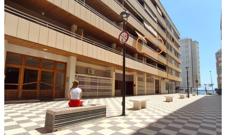 Sale - Apartment - Torrevieja - Playa Acequion