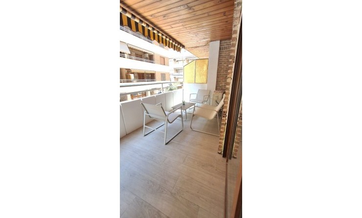 Sale - Apartment - Torrevieja - Playa Acequion