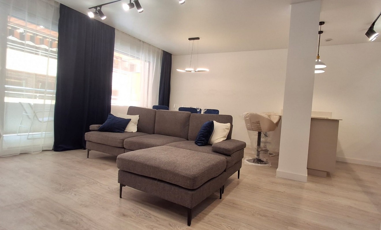 Sale - Apartment - Torrevieja - Playa Acequion
