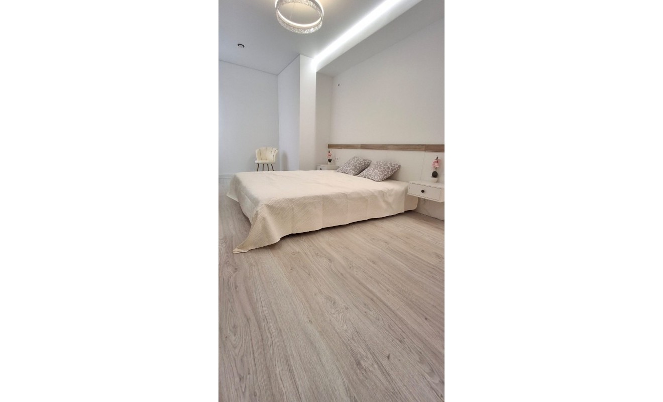 Sale - Apartment - Torrevieja - Playa Acequion