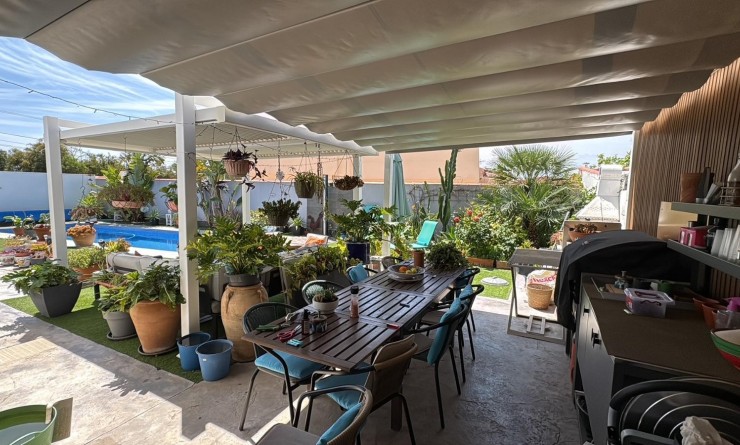 Wederverkoop - Villa - Torrevieja - La Siesta - El Salado -  Torreta