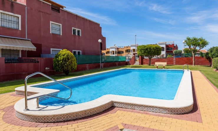 Sale - Bungalow - Los Altos - Dream Hills - Dream Hills 2
