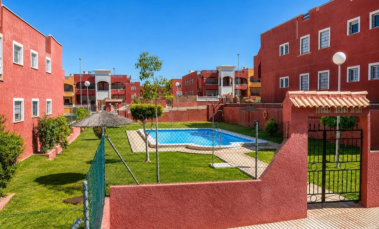 Sale - Bungalow - Los Altos - Dream Hills - Dream Hills 2