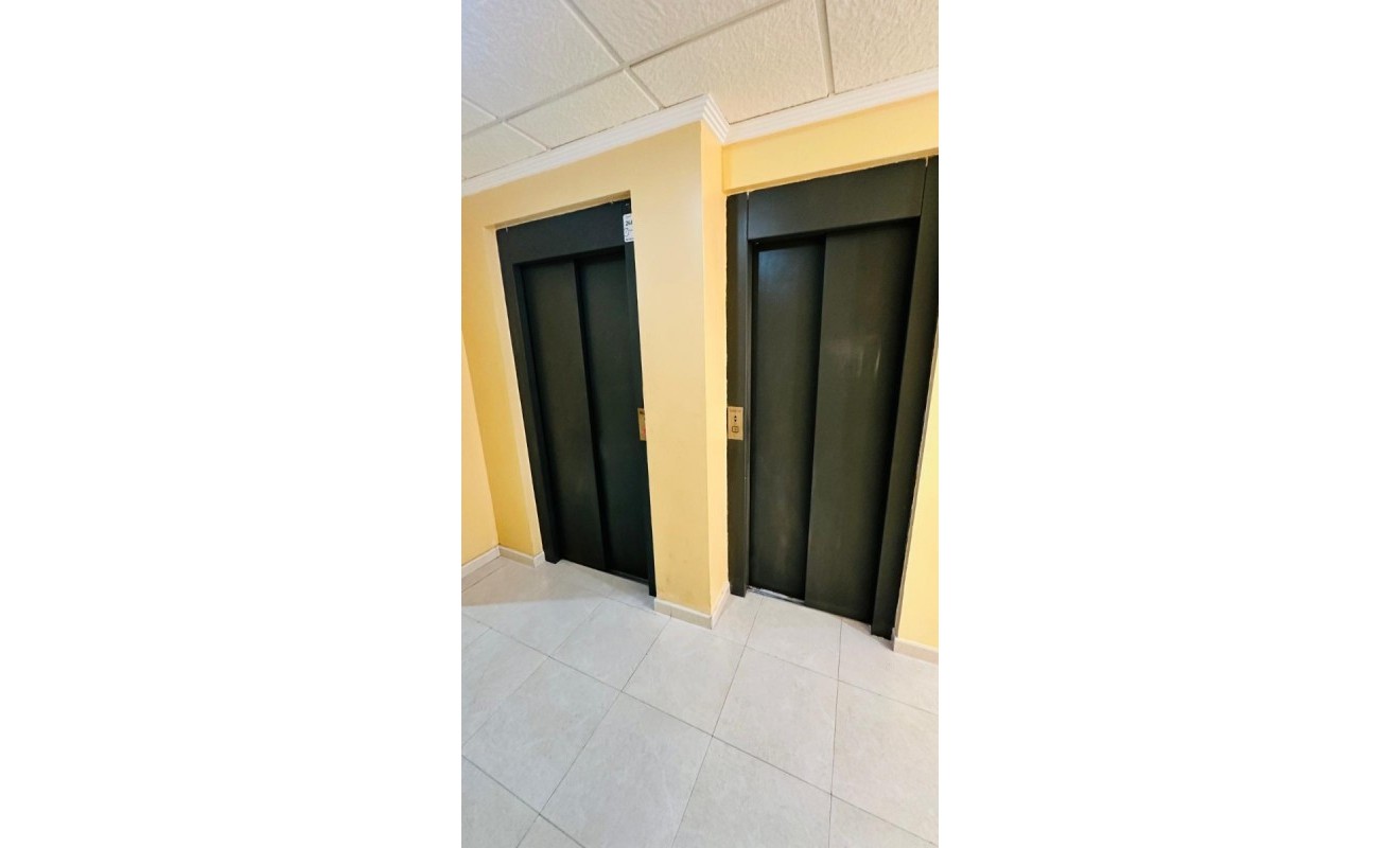 Wederverkoop - Appartement - Torrevieja