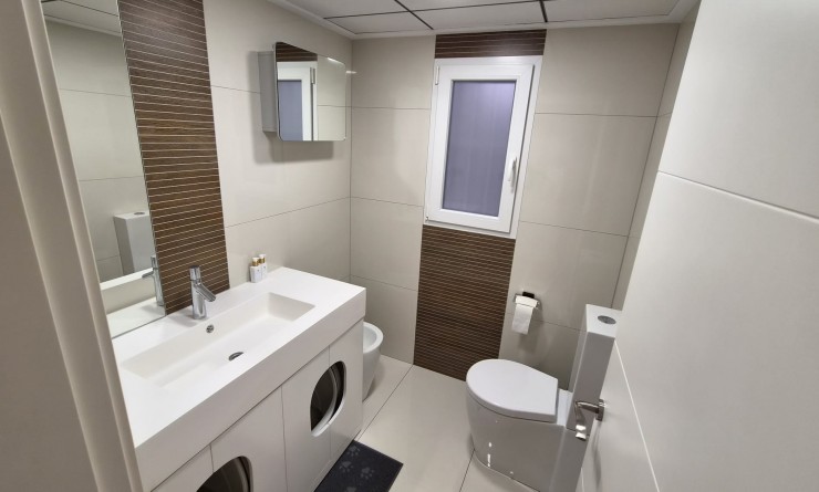 Wederverkoop - Apartment / flat - Torrevieja - Centro