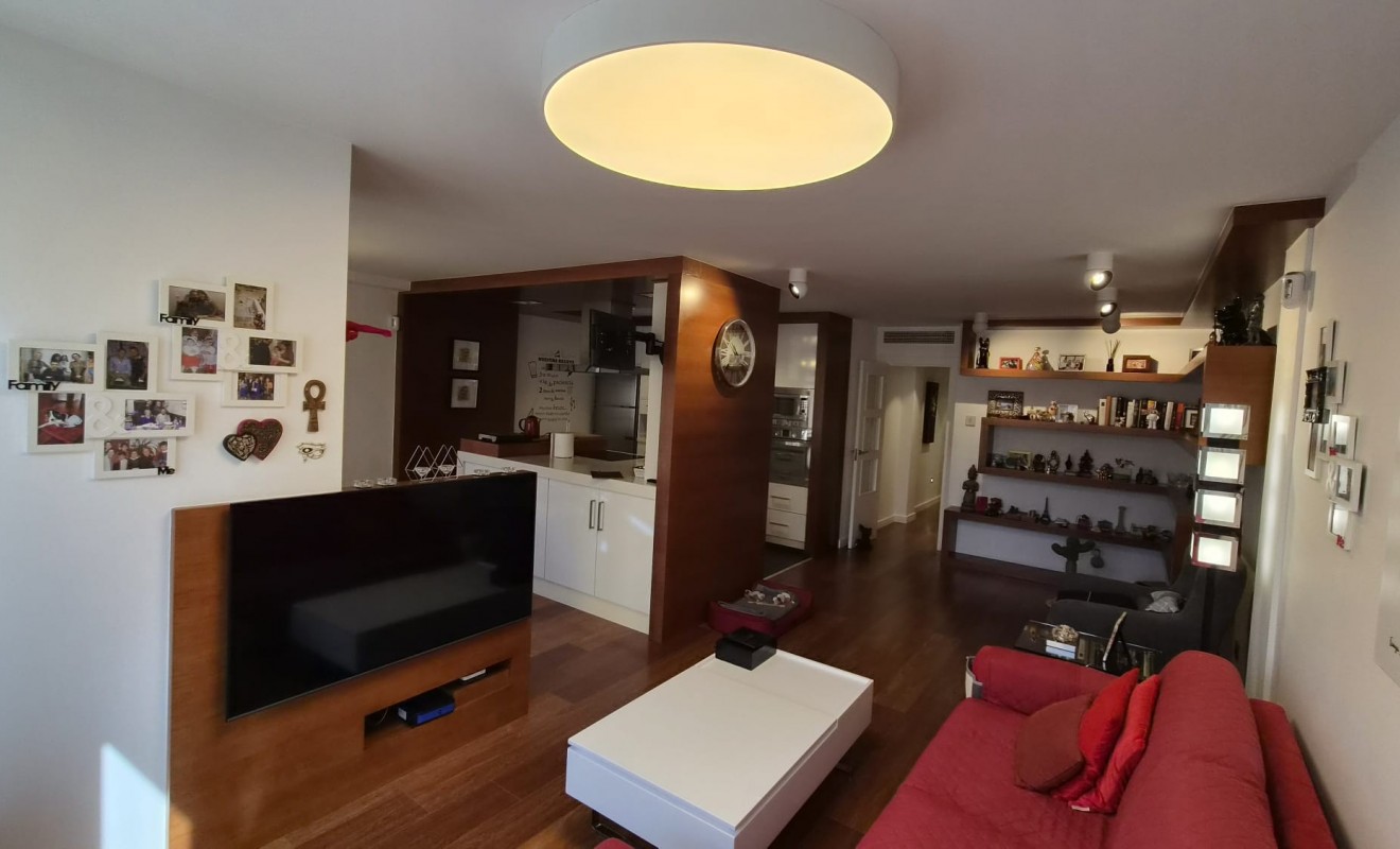 Wederverkoop - Apartment / flat - Torrevieja - Centro