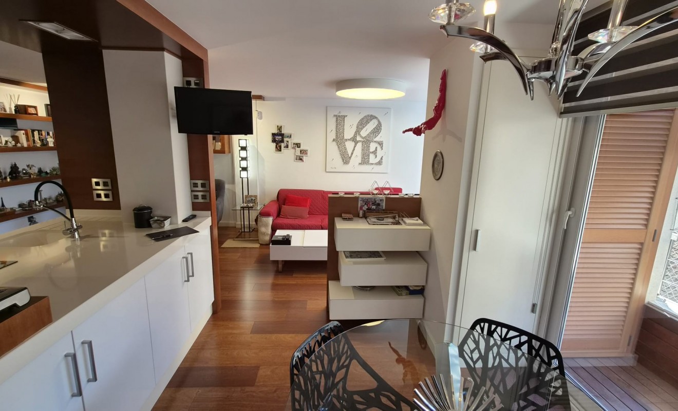 Wederverkoop - Apartment / flat - Torrevieja - Centro