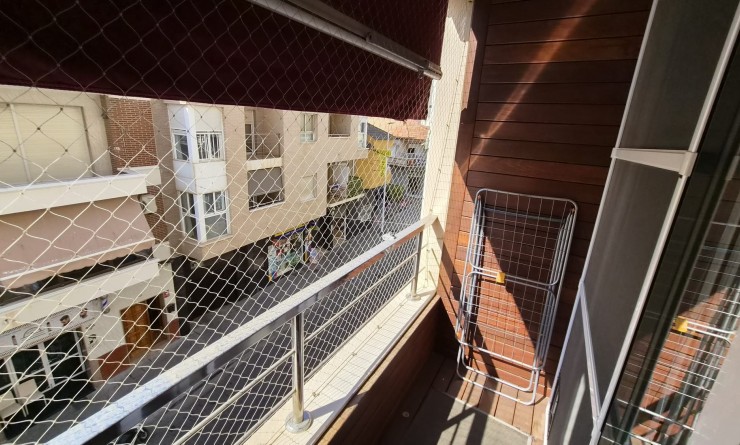 Wederverkoop - Apartment / flat - Torrevieja - Centro