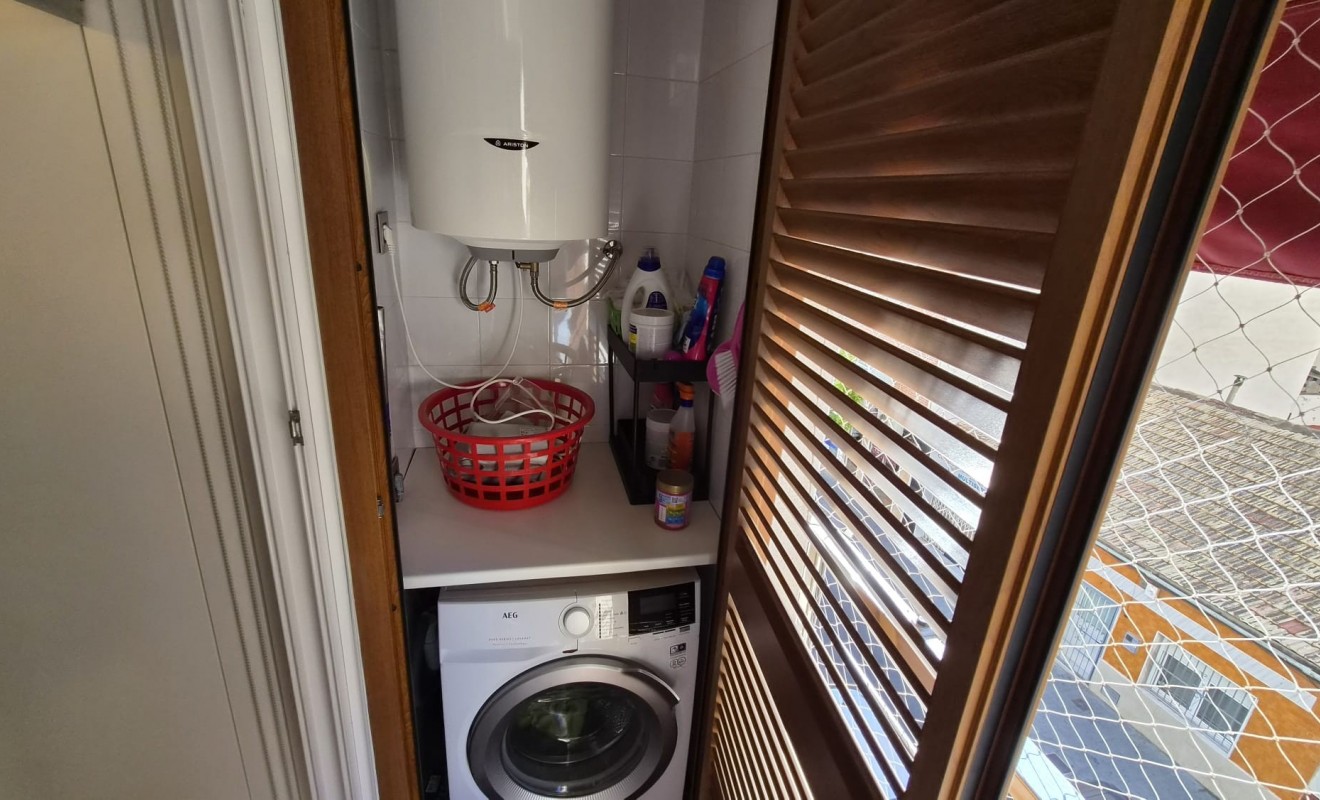 Wederverkoop - Apartment / flat - Torrevieja - Centro