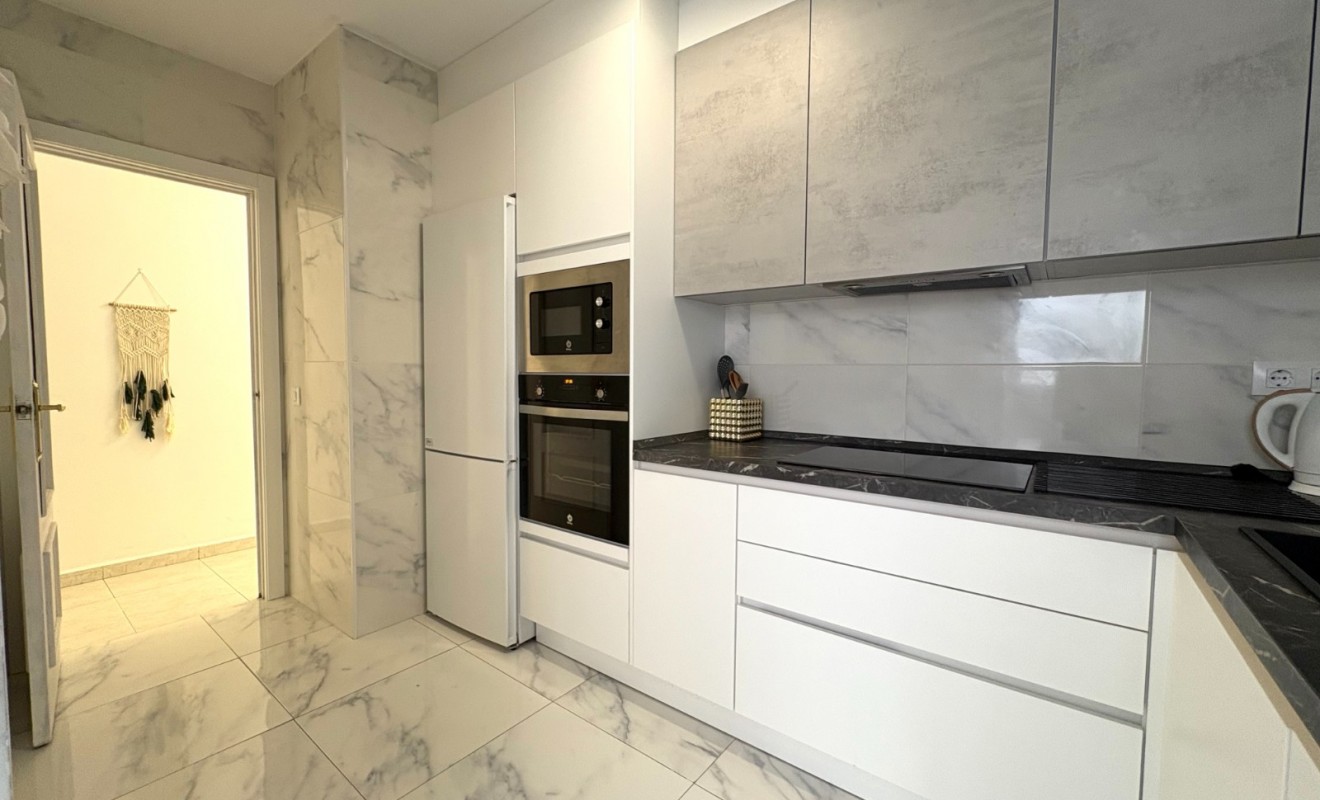 Wederverkoop - Apartment / flat - Denia - Center