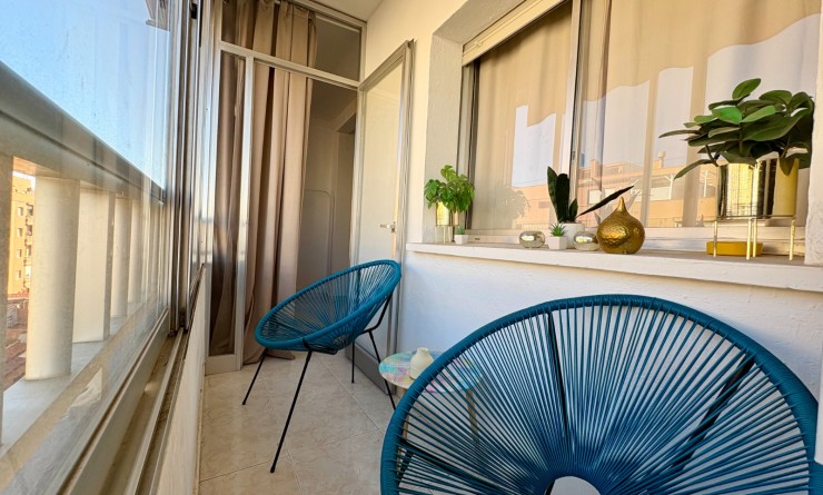 Wederverkoop - Apartment / flat - Denia - Center