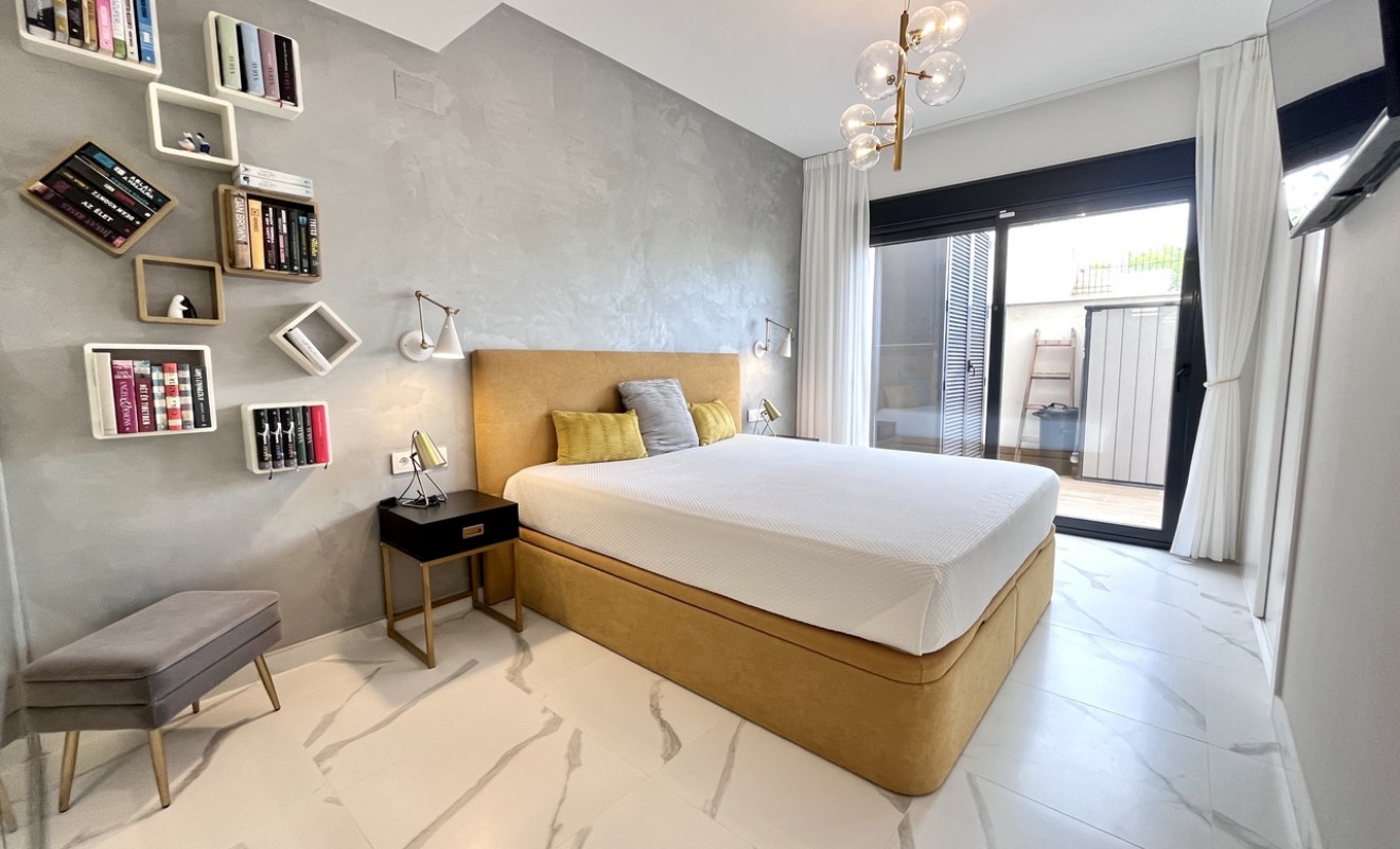 Sale - Apartment - San Miguel de Salinas