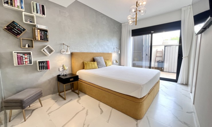 Sale - Apartment - San Miguel de Salinas