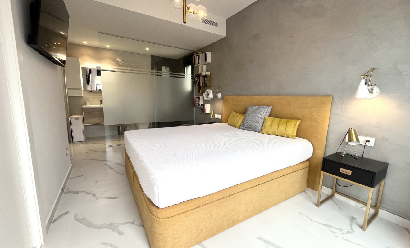 Sale - Apartment - San Miguel de Salinas