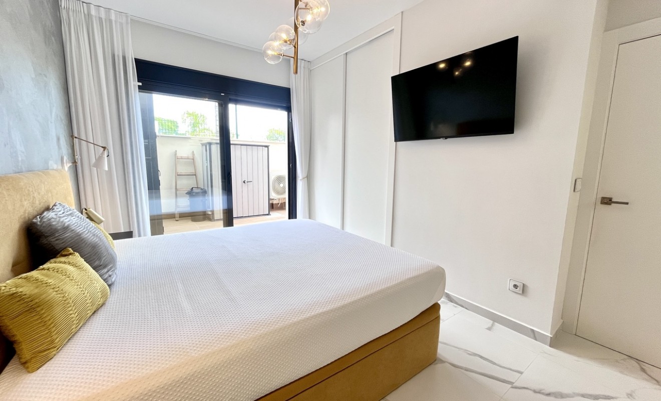 Sale - Apartment - San Miguel de Salinas
