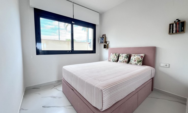 Sale - Apartment - San Miguel de Salinas
