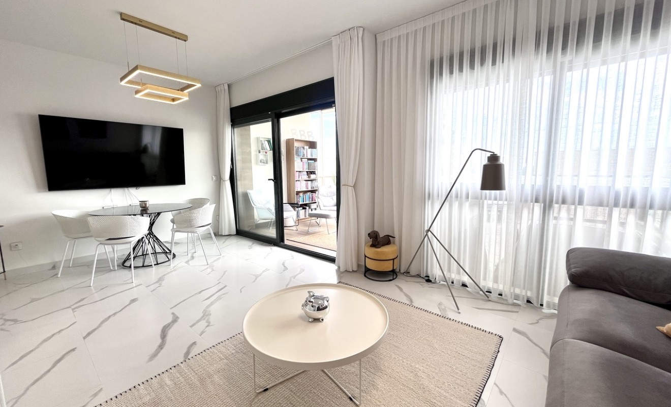 Sale - Apartment - San Miguel de Salinas