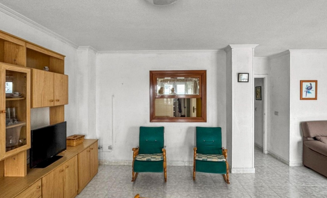 Sale - Apartamento - Torrevieja - Playa de los Locos