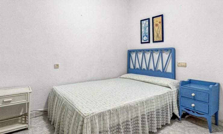 Sale - Apartamento - Torrevieja - Playa de los Locos