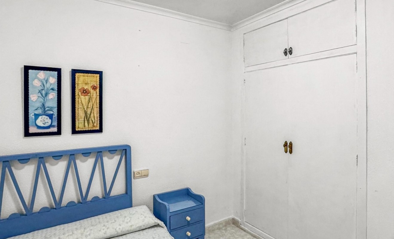 Sale - Apartamento - Torrevieja - Playa de los Locos