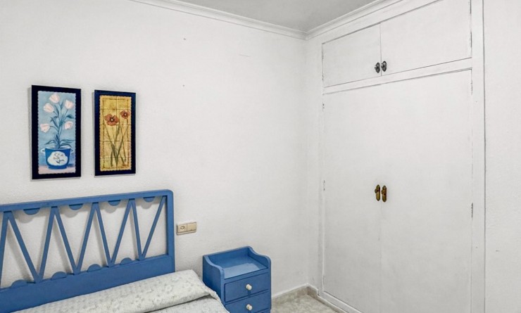 Sale - Apartamento - Torrevieja - Playa de los Locos
