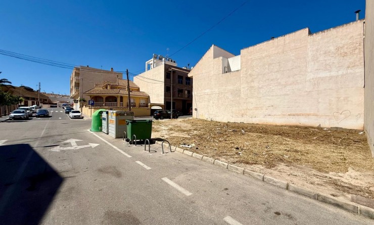Wederverkoop - Urban building plot - San Miguel de Salinas - CENTRO URBANO